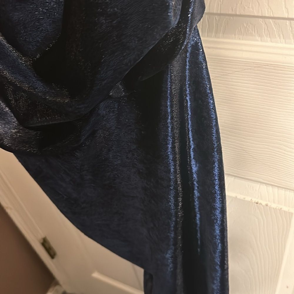 Amsale Metallic Velvet Draped Gown Size 4 NWT - Picture 10 of 13